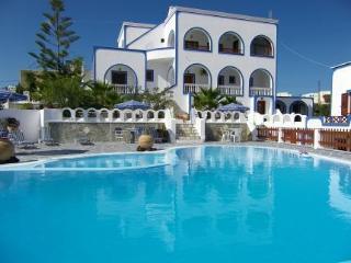 Agapi Hotel Karterados (Santorini)