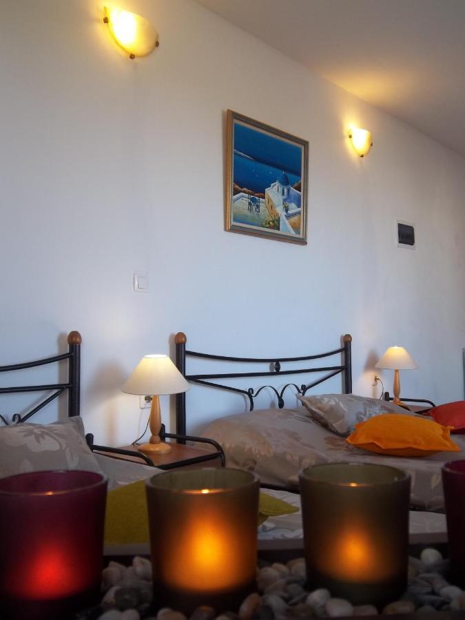 Agapi Karterados (Santorini)