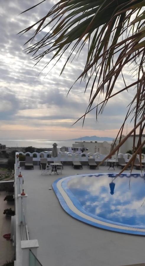 Agapi 3* Karterados (Santorini)